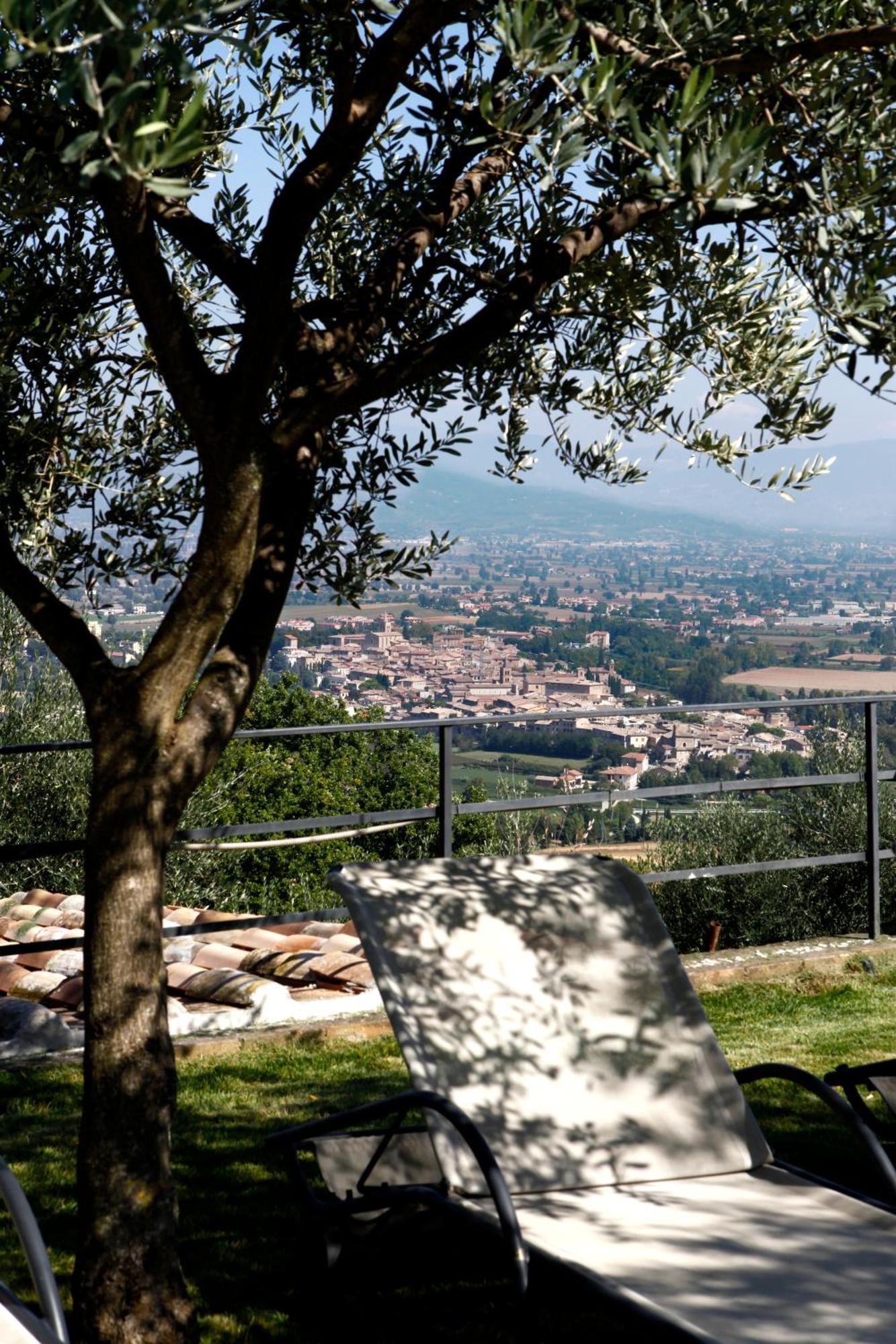 Il Poggio Dei Pettirossi Guest House Bevagna Eksteriør bilde